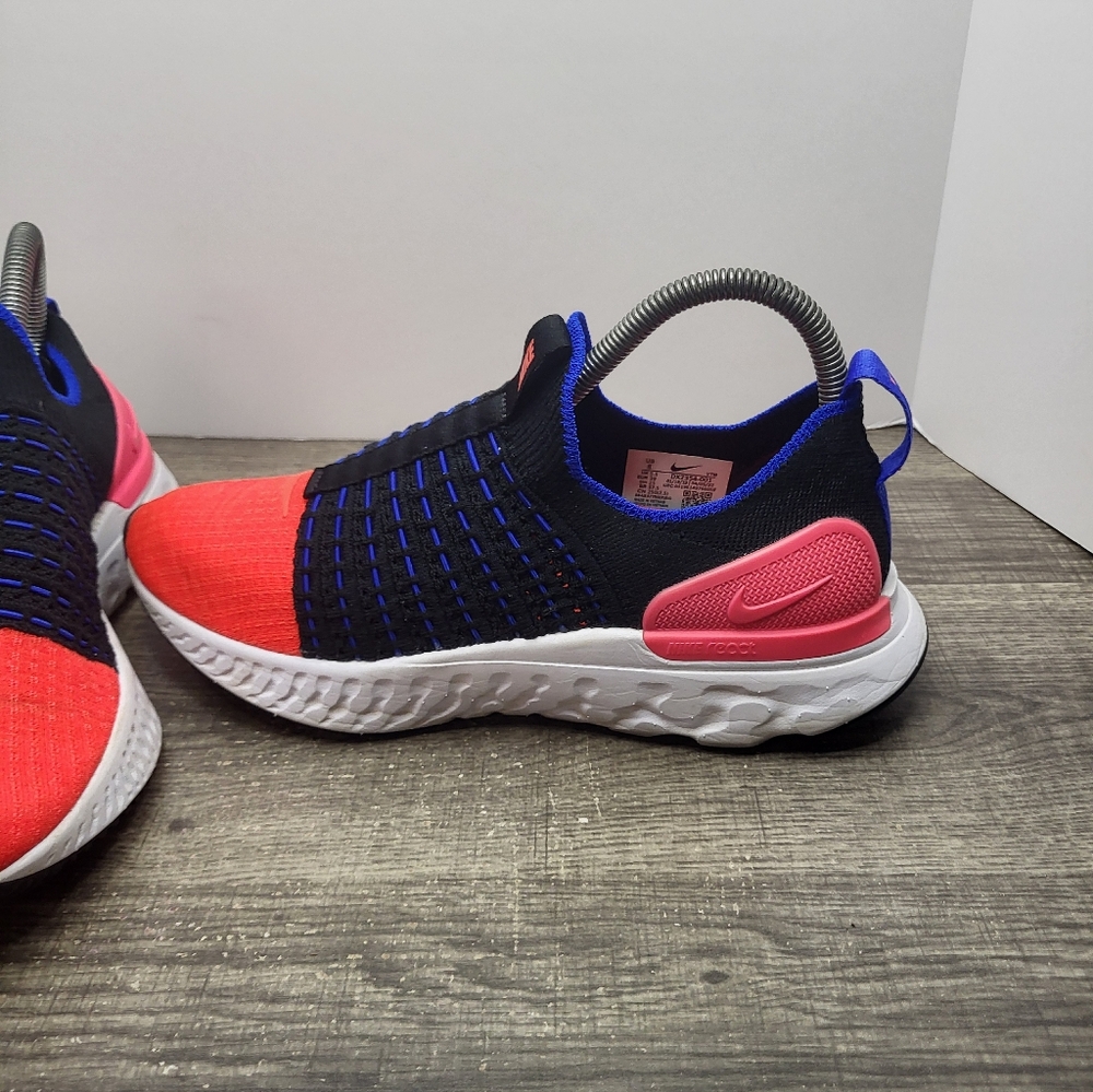 Nike React Phantom Run Flyknit 2 Running Shoes Sneaker Women Size 8 DX2354-001 - Picture 2 of 10